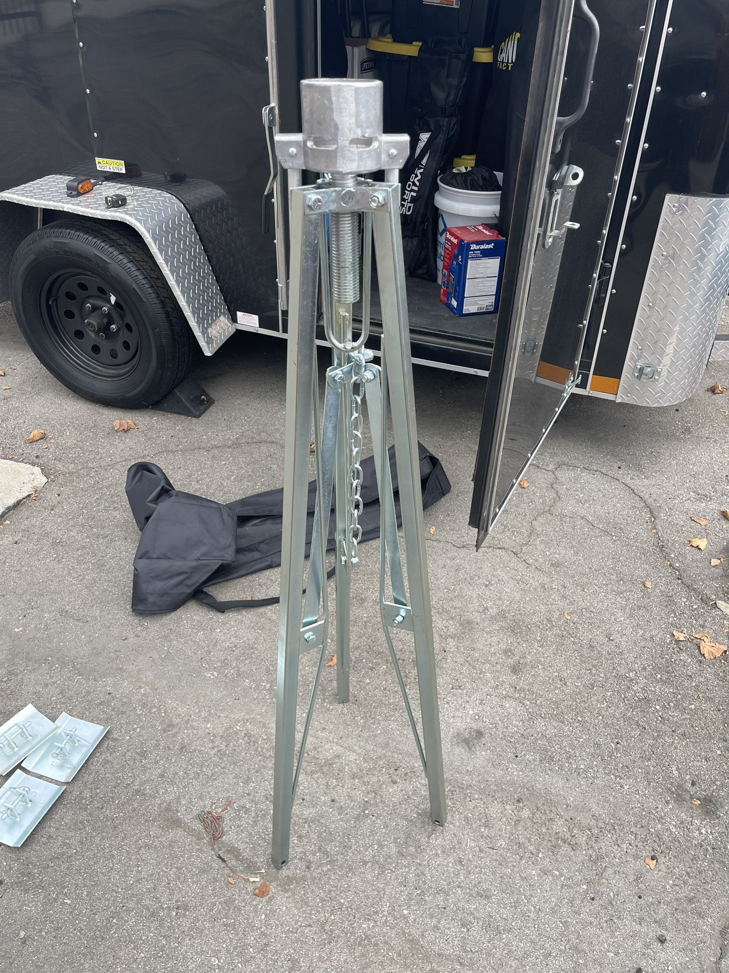 Ultra - Fab Adjustable King Pin Tripod for Fifth wheel