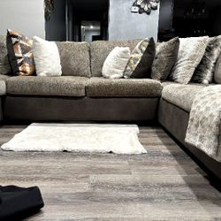 Sectional Sofa 