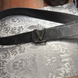 Louis Vuitton Studs 40mm Reversible Belt