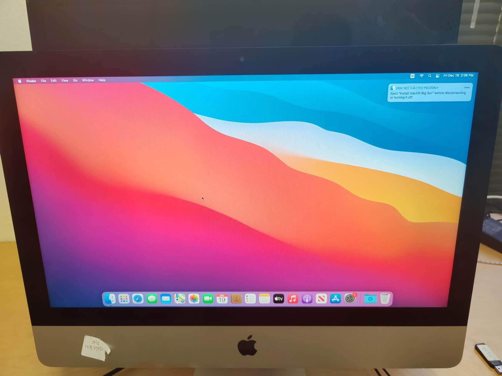 iMac late 2015 21.5inch Intel i5 1TB HDD 8GB RAM