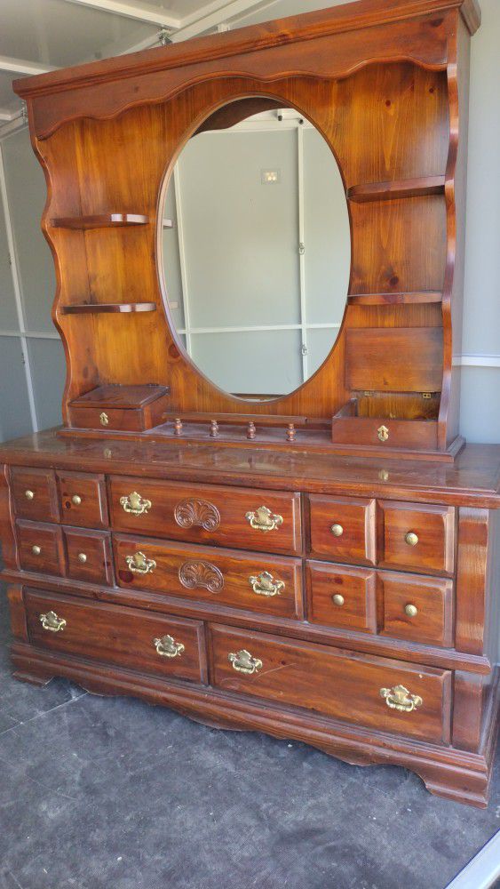 Dresser,  Mirror & Chest Of Drawers (Pine)