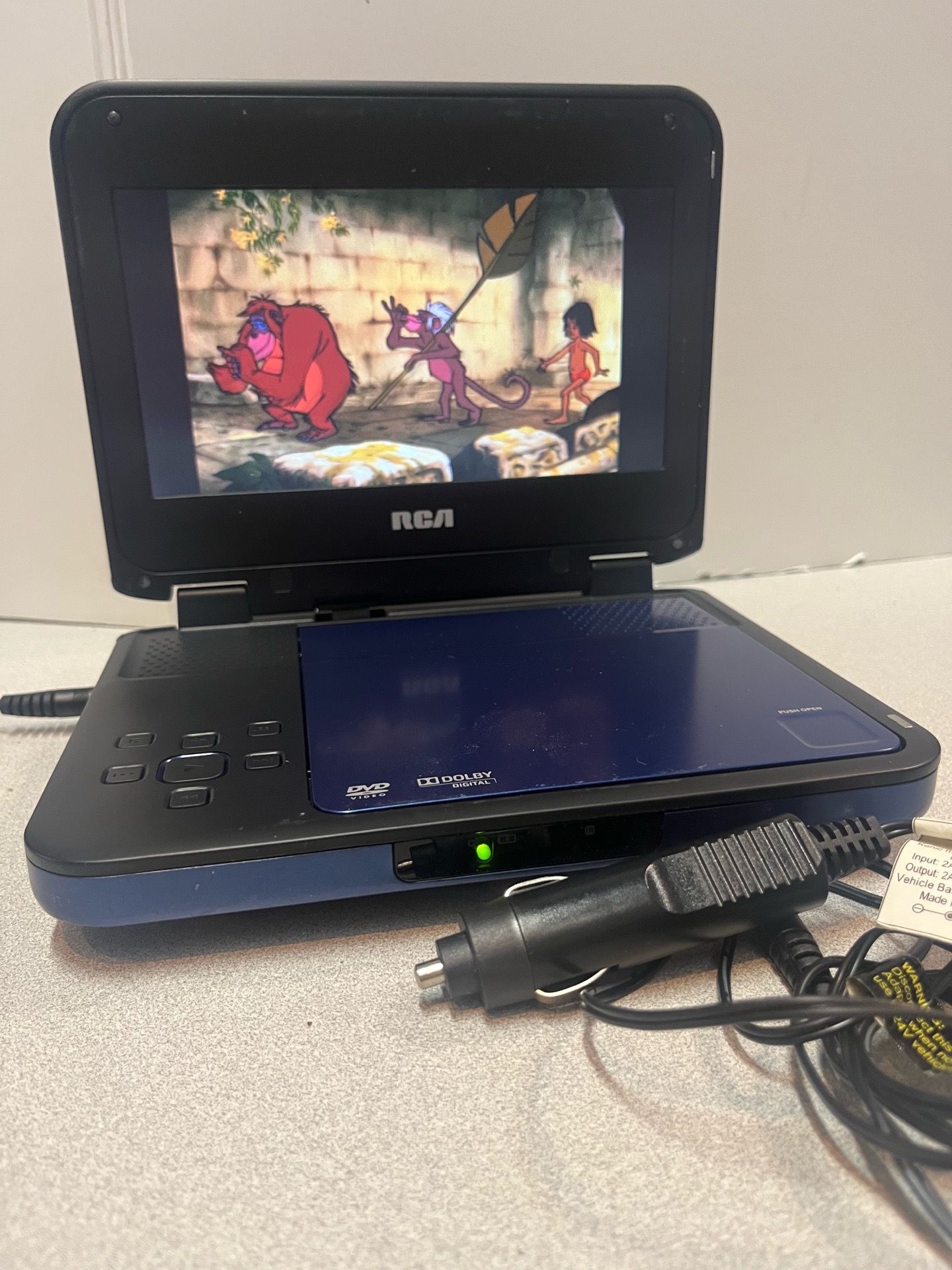 RCA 8-inch portable DVD player DRC6338B
