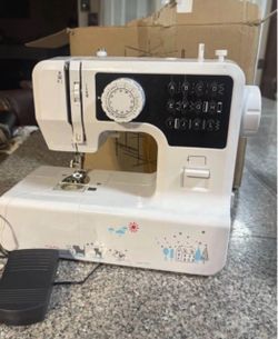 Compact Sewing Machine with Foot Pedal