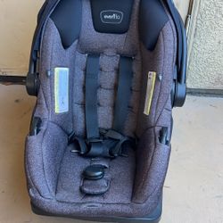Baby Evenflo Carseat