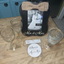 Wedding Picture And Communion Set