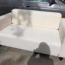 Nice Sofa: Look Like New