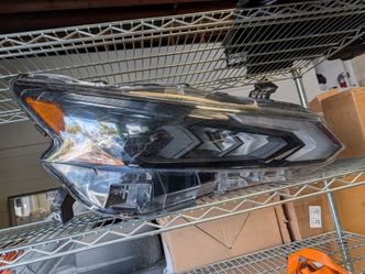 Nissan Altima right headlight oem 2023 2024 2025