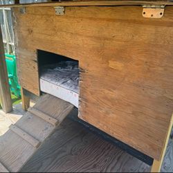 Custom Dog House 🏠 
