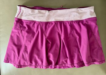 Lululemon Pace Setter athletic skirt is a size 8