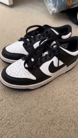 White & black dunks 6Y or 6.5 woman’s