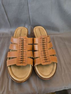 Hush Puppies Roux tan leather wedge sandals featuring woven strap  Size 7