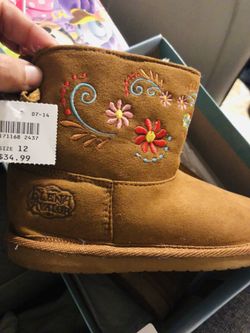 New Girls boots Sz 12 $20