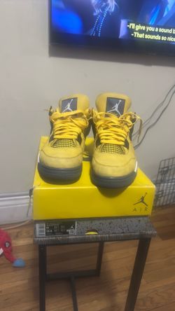 Jordan 4s