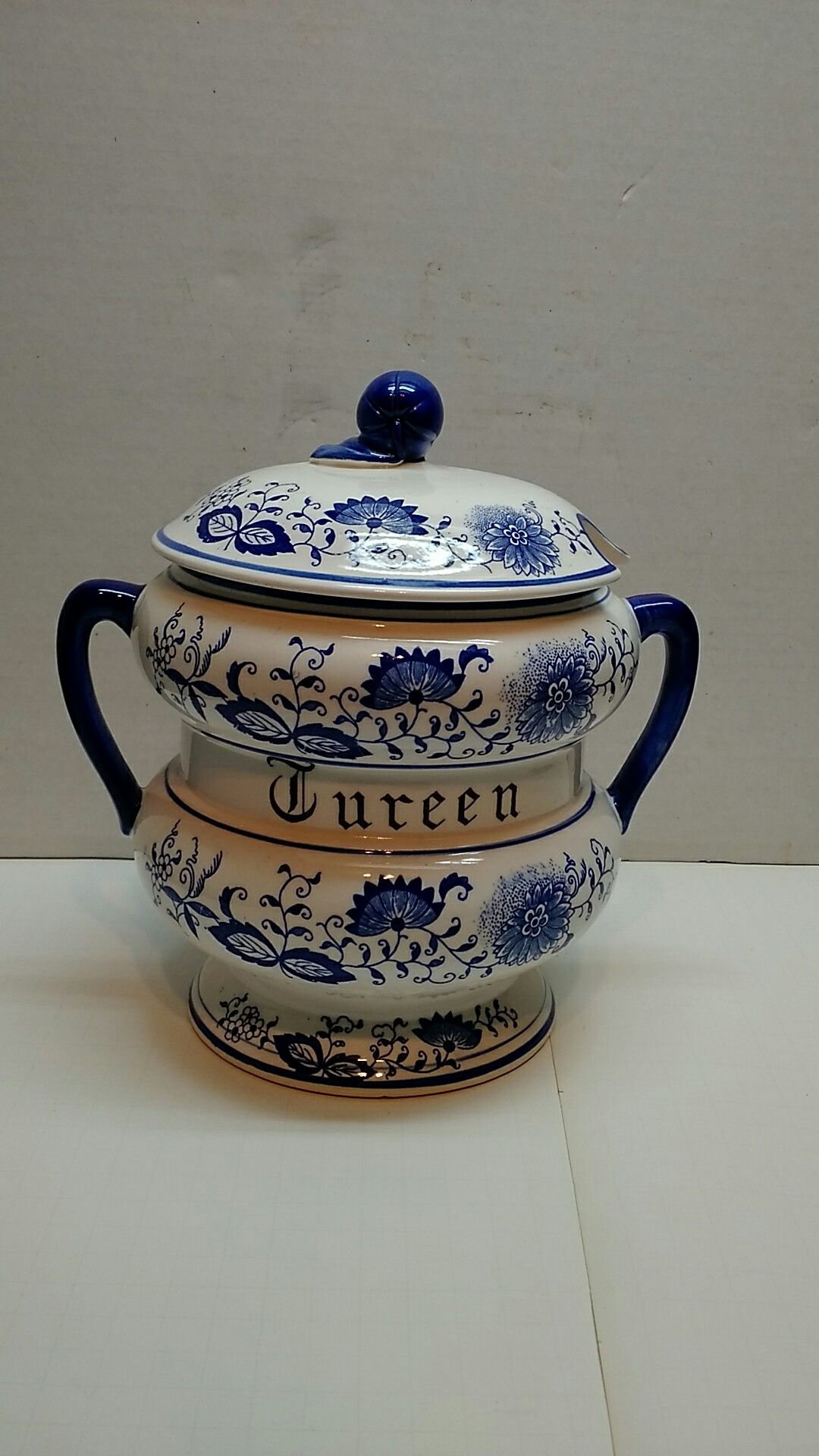 Vintage Blue Onion tureen arnart japan excellent condition blue white