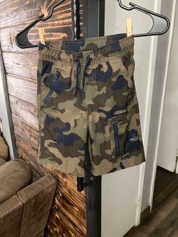 Boy’s Play Shorts Size 6/7 Small