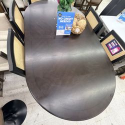Dinning Table 
