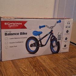Schwinn  12 in. Boys Cruise Balance Bike