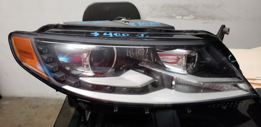 2013/2014/2015/2016 Volkswagen Passat Right Headlight