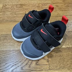 Nike Toddler Boys Size 4