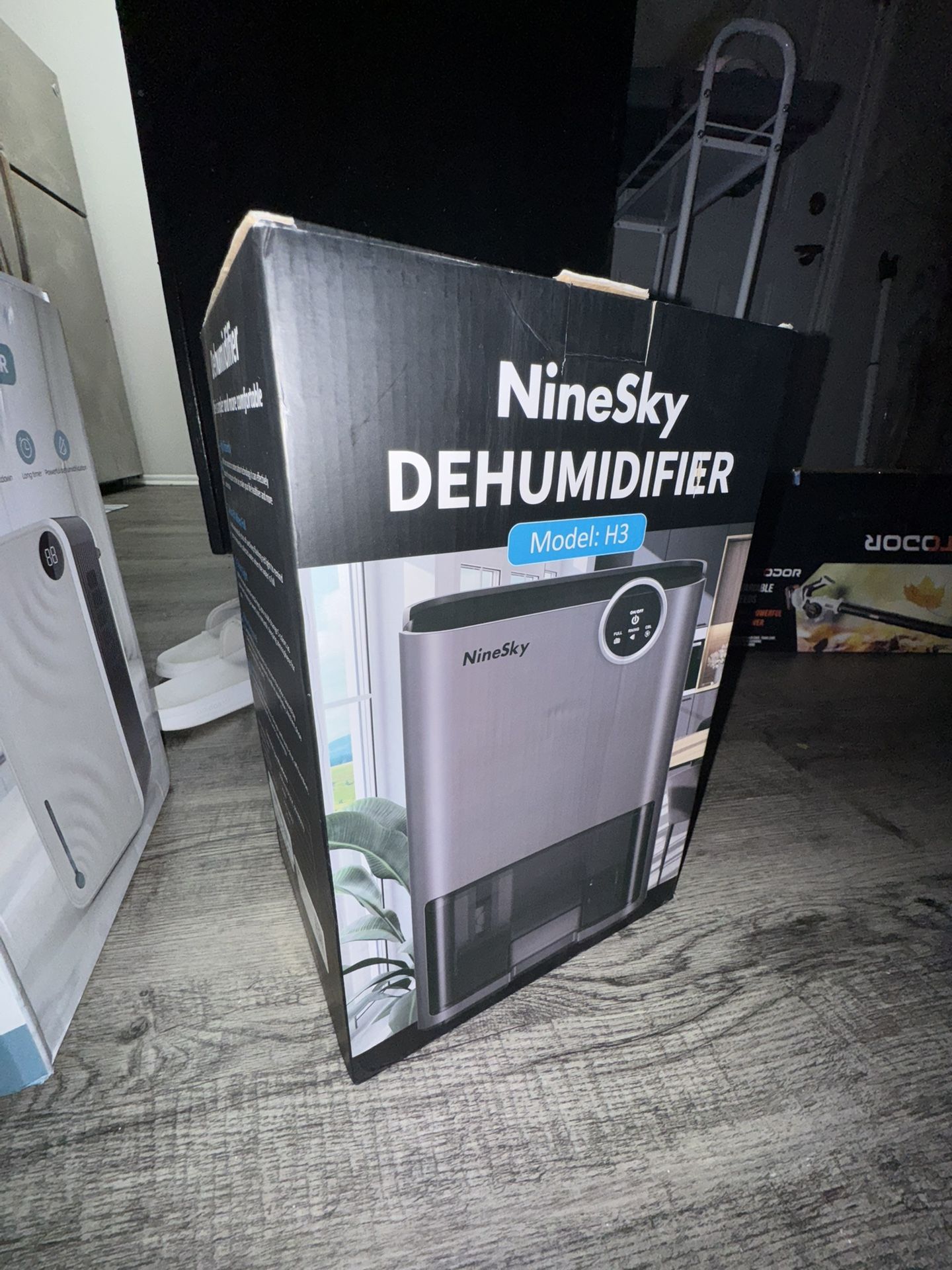 Dehumidifier 