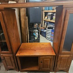 Entertainment /media / TV Stand