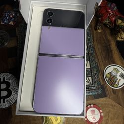 Samsung Galaxy Z Flip 5 256GB Purple Unlocked