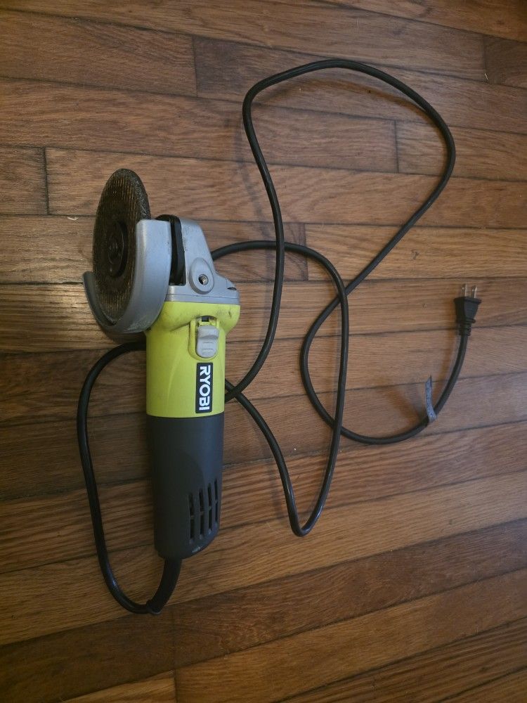Ryobi Corded Angle Grinder 4.5in 5/8"