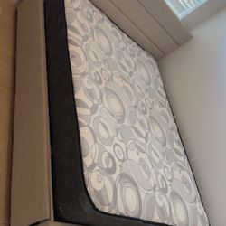 Queen Bed With Mattress 
