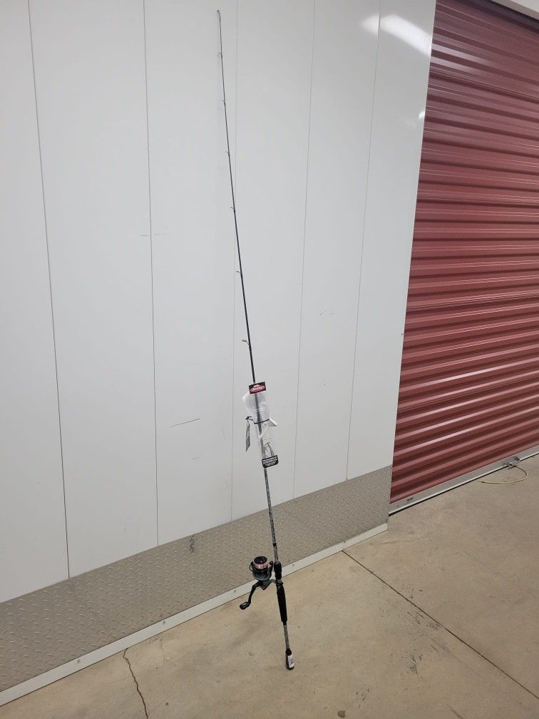 Abu Garcia 7’ Vengeance Spinning Combo Fishing Kit with Berkley Baits