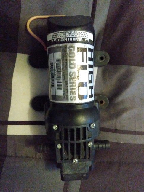 High Flo Gold Series 35 PSI 12 Volt Gold Series Spray Pump