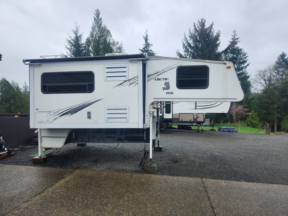 Arctic Fox Camper 990