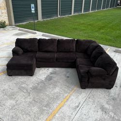 Dark Brown U- Shaped Sectional Sofa – Super Comfortable & Clean