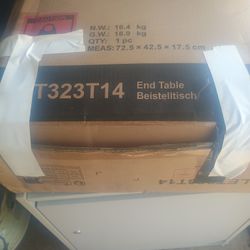 New In Box End Table White Beistelltisch 