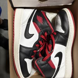 Jordan Mid Size 6 Y 