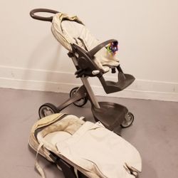 Stokke Xplory stroller with infant bed.