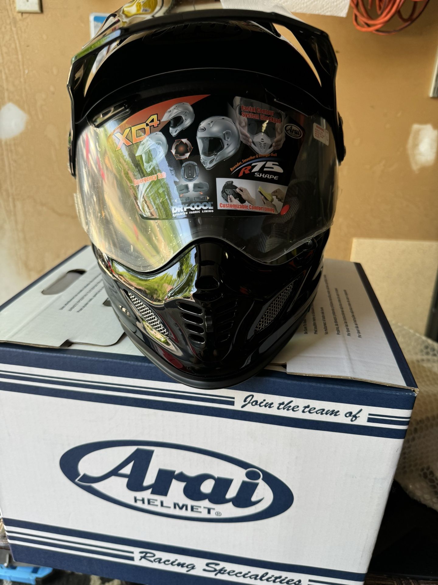 Helmet Brand new never used Arai XD4, Black, large size