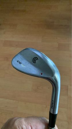 Cleveland CG 10, 54° wedge with midsize Lampkin grip