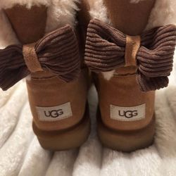 Bow Uggs