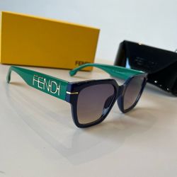 Fashionable and versatile sunglasses for men and women