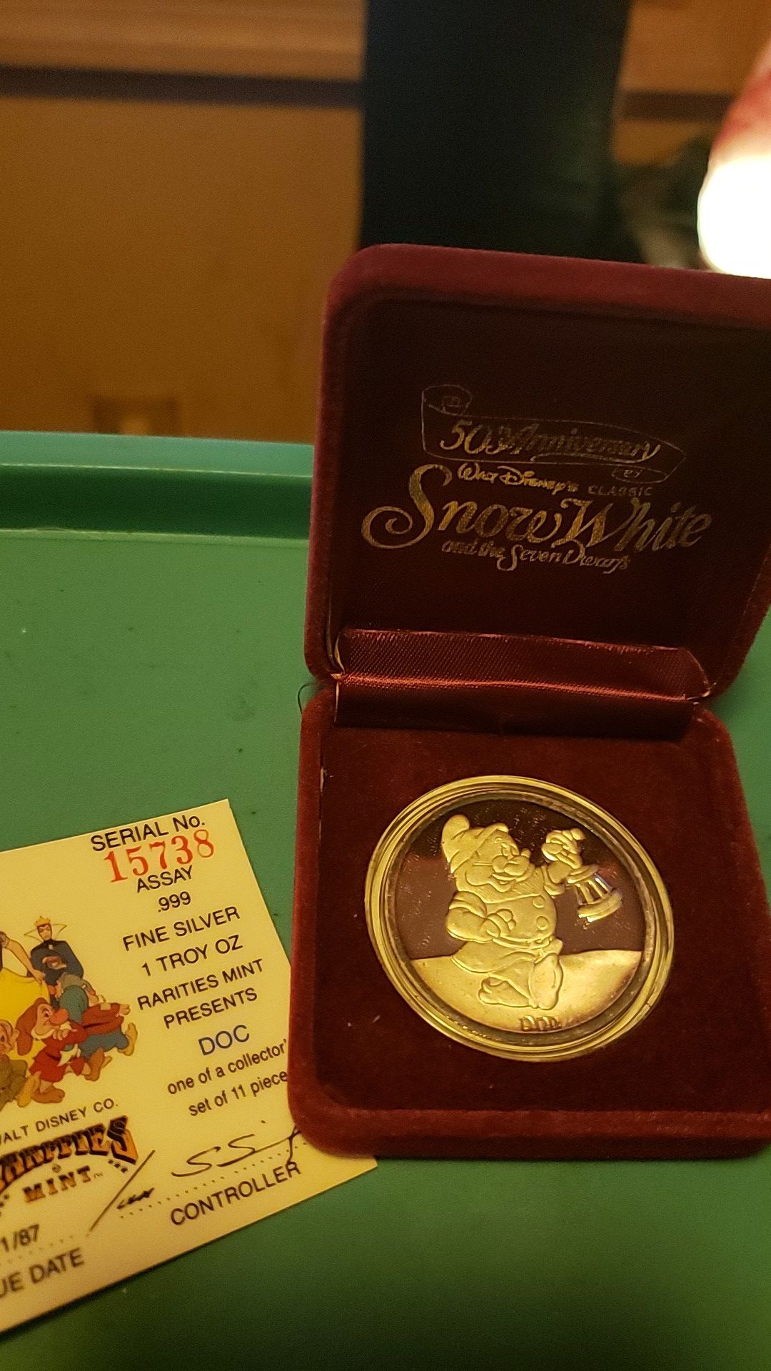 1987 Disneys Snow Whites Dwarf 'DOC', 1oz Silver Round w Box & COA!