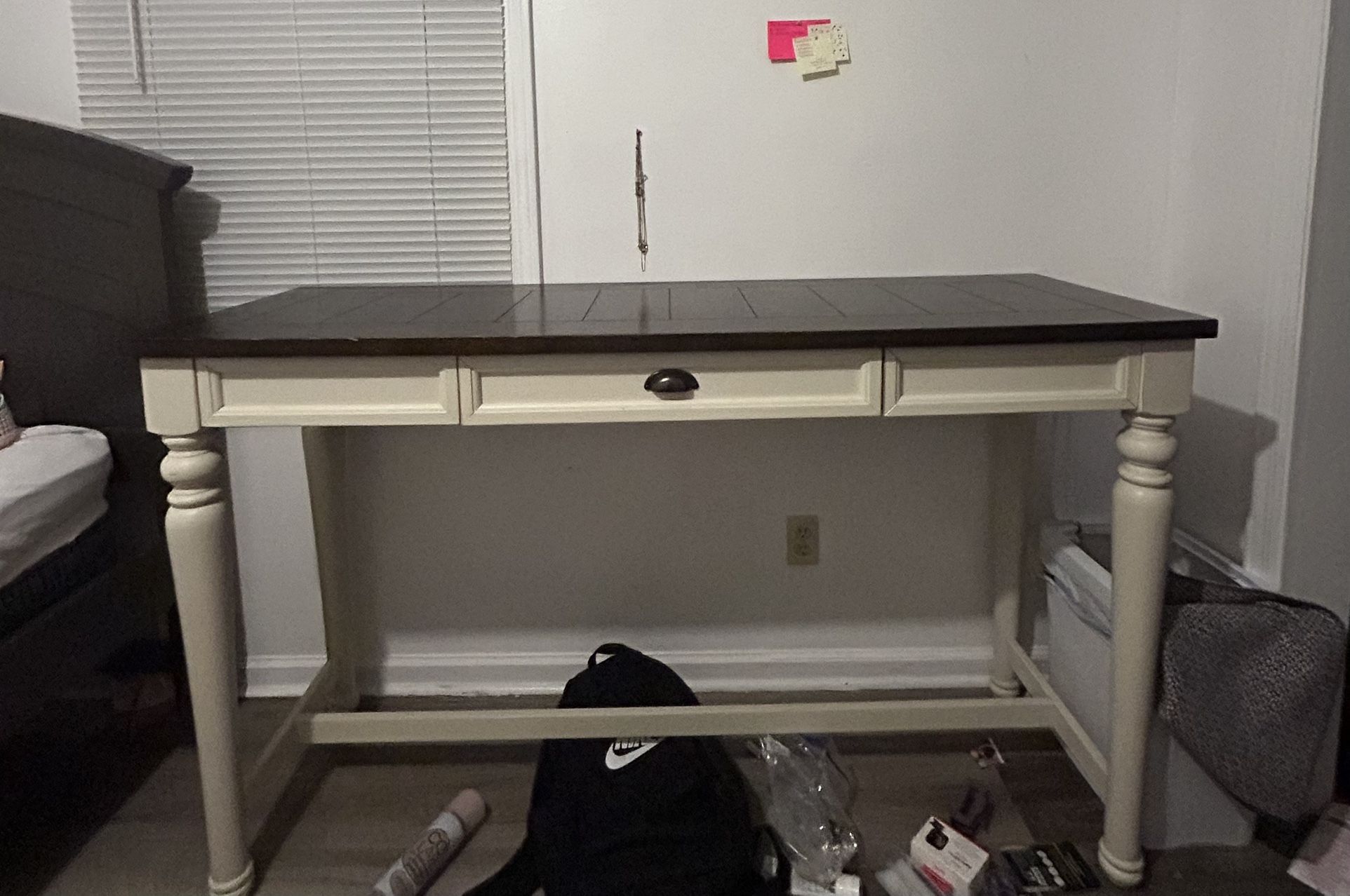 Dining Room Decor Table