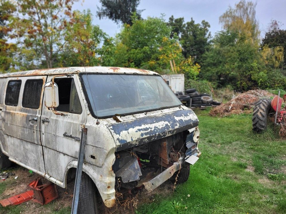 1973 E200, $100
