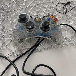 Clear wired Xbox 360 controller