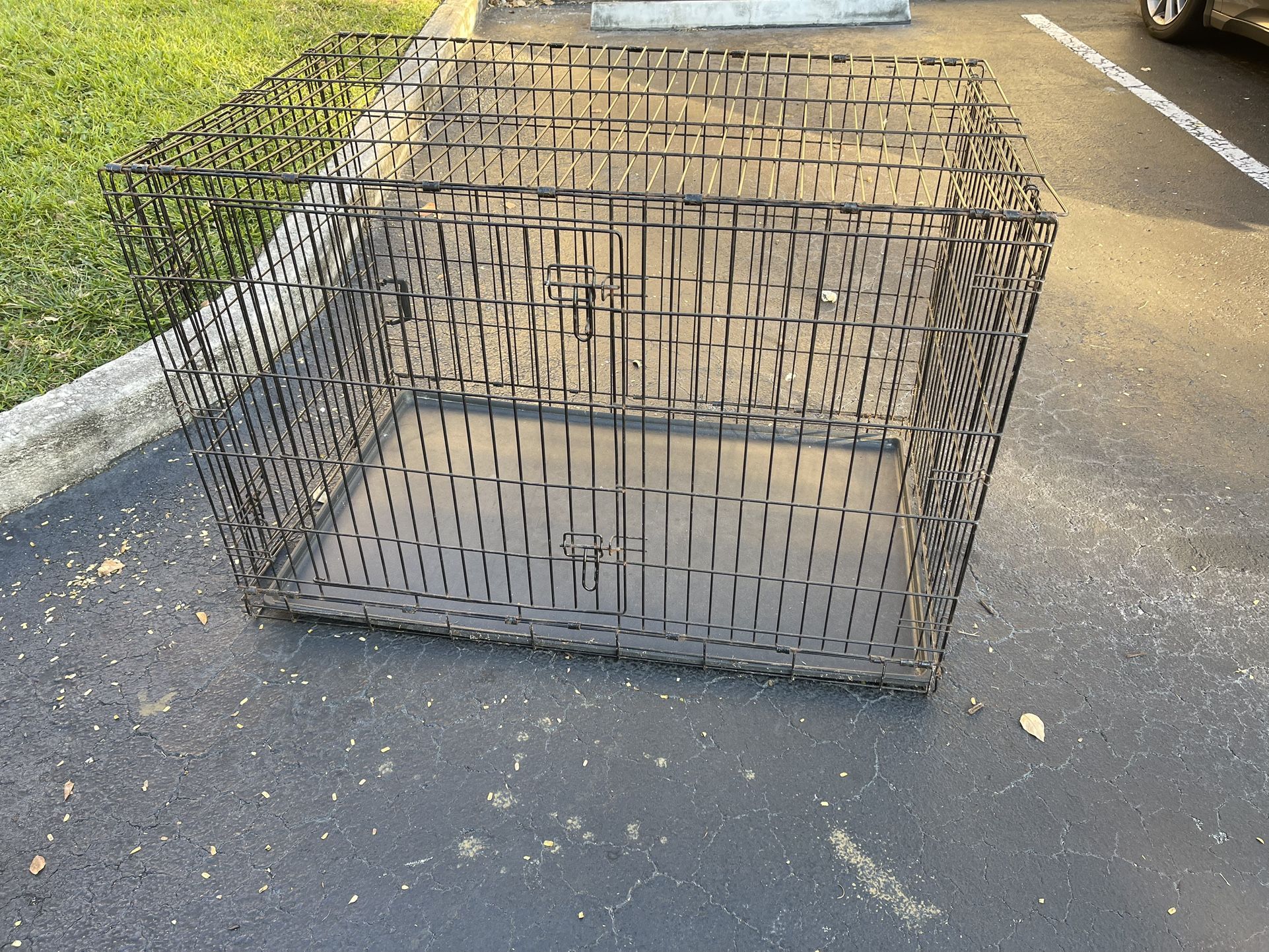 3XL Dog Kennel - Able To Hold Dog 100+lbs