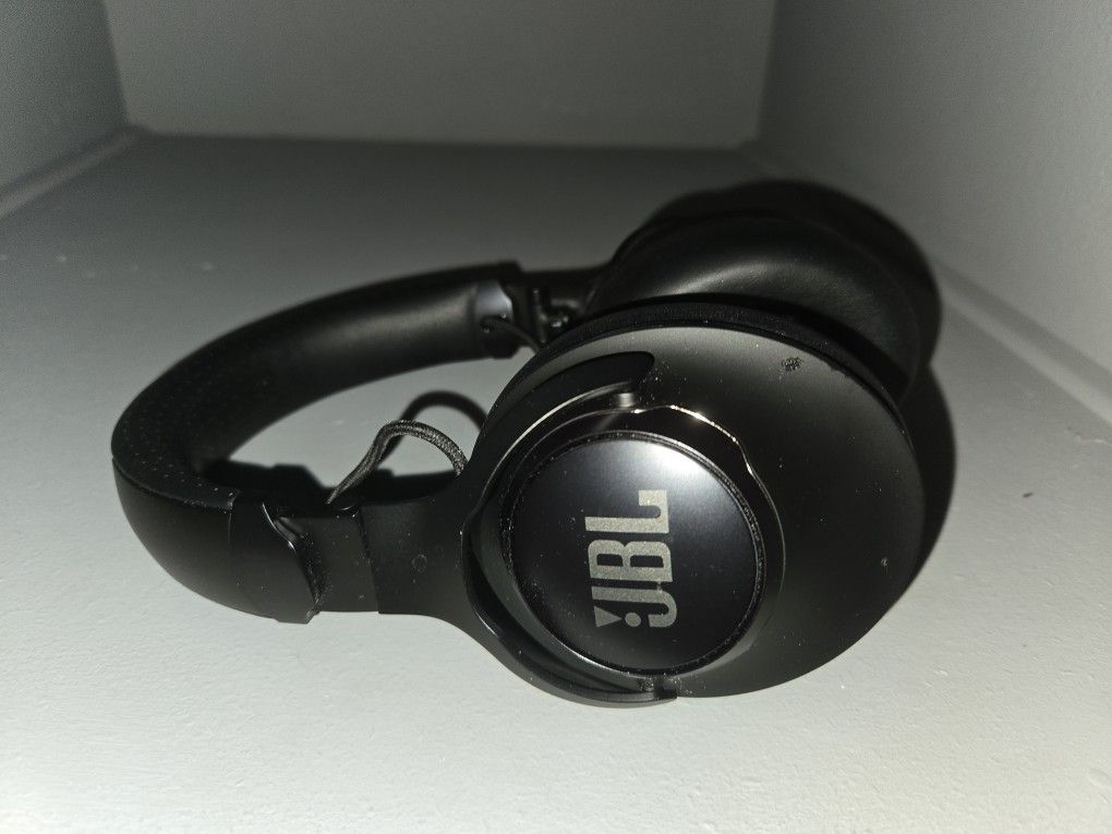 JBL NC Club Headphones Used