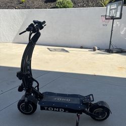 TOND X1 Electric Scooter – 65 MPH – Dual Motor – Like New