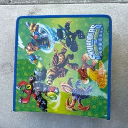 Skylanders Swap Force Display / Carrying Storage Case with Dividers for Figures - Used