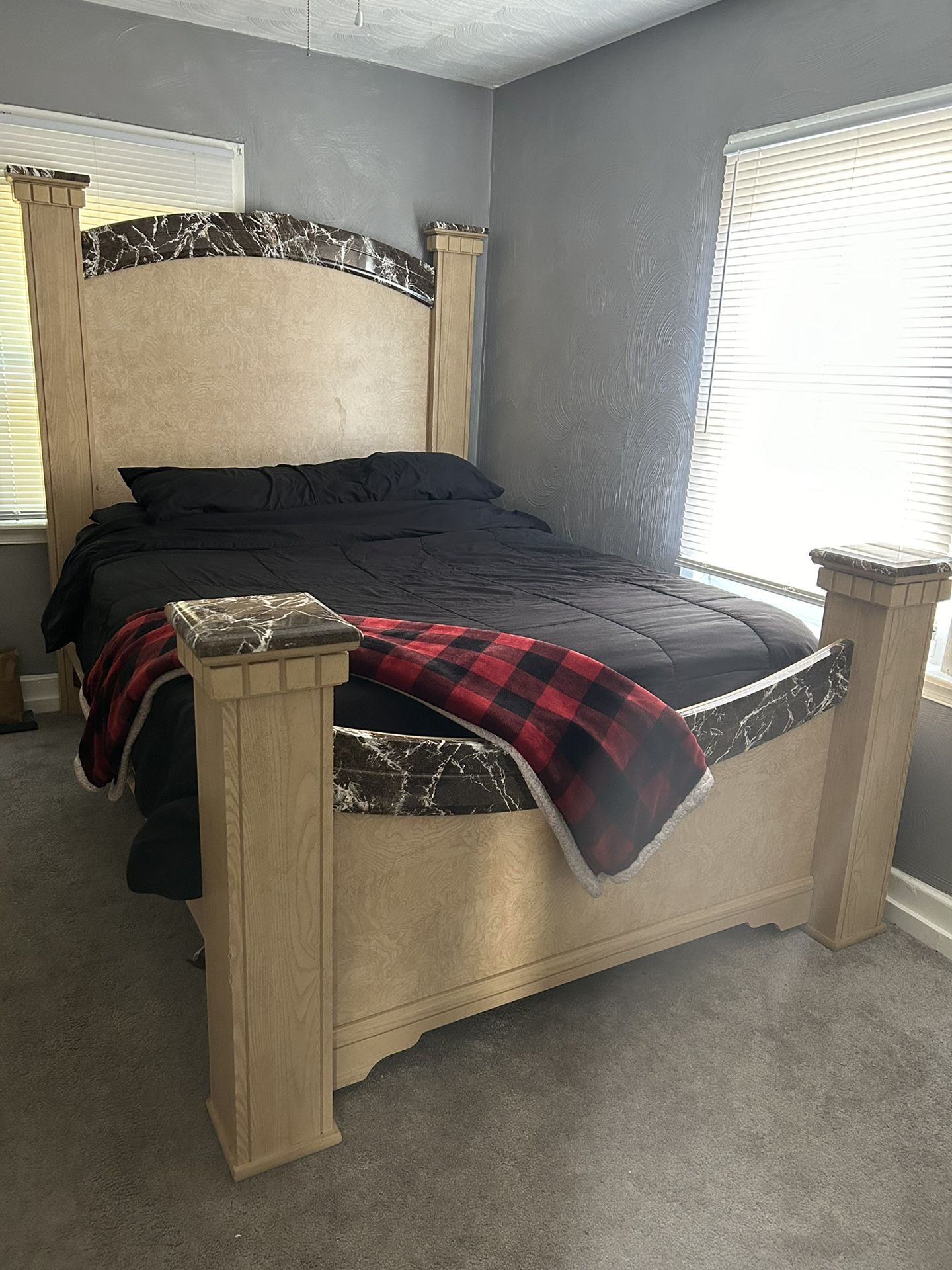 Queen Bedroom Set
