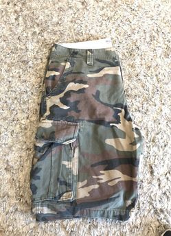Men's cargo Army shorts