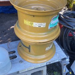 CAT Skidsteer Rims